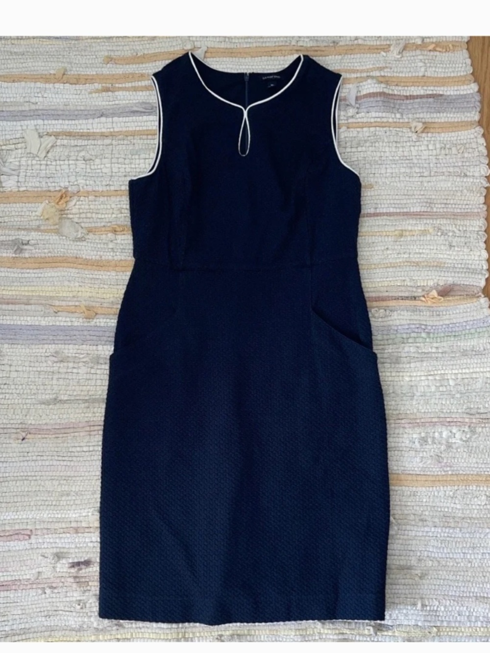 Lands’ End Navy Blue and White Basketweave Sleeveless Sheath MIDI Dress - Picture 9 of 9